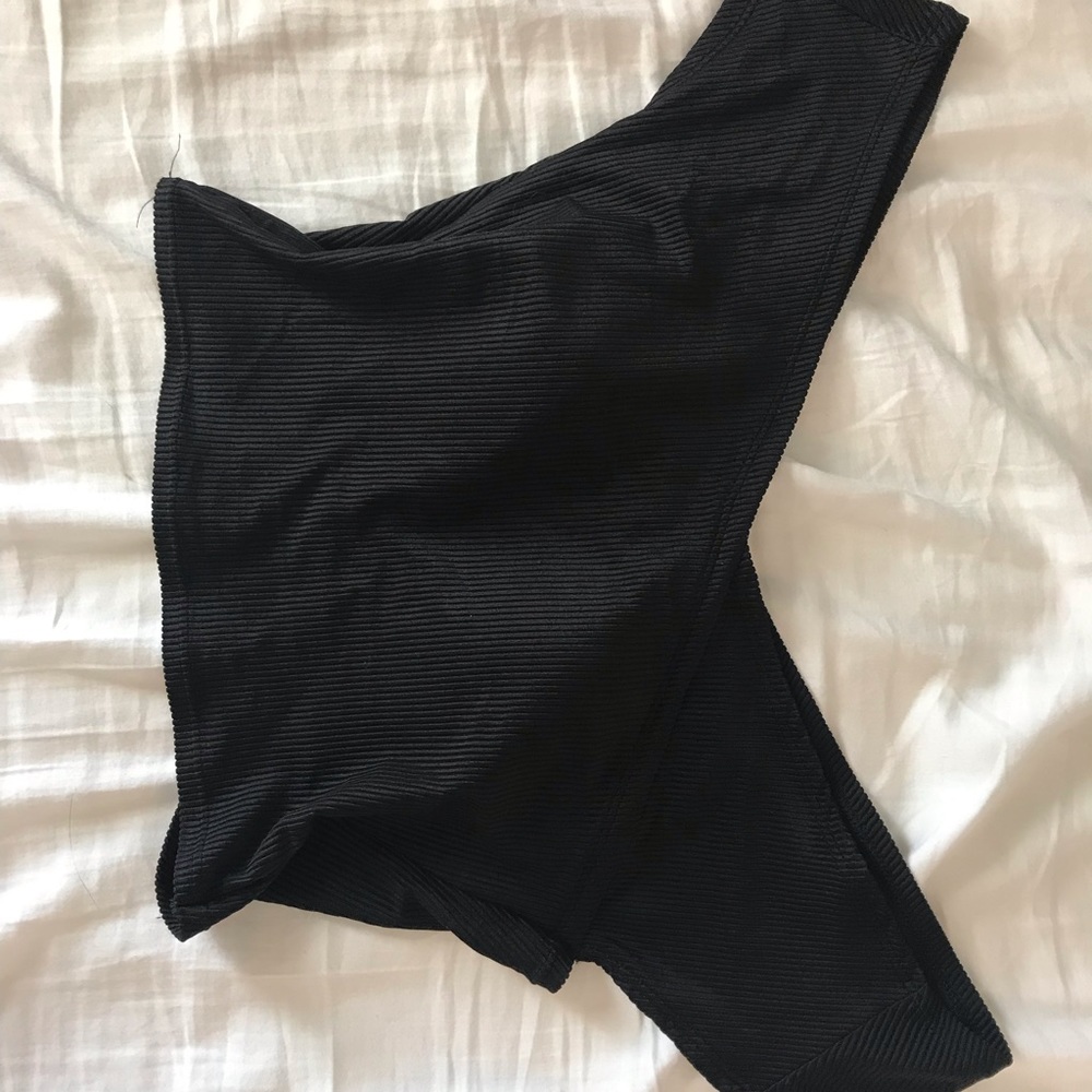 Kortni Jeane black ribbed off the shoulder top.